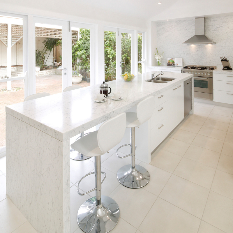 พร้อมที่จะประกอบแบบเรียบง่าย Matte White Plain Lacquer Kitchen Cabinet ตู้ครัวทันสมัยราคาถูก