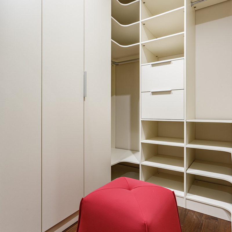 U Shaped Modern Walkin Closet Ardrobe Storage สีสันสีขาวสีดำสีน้ำเงินเมลามีน