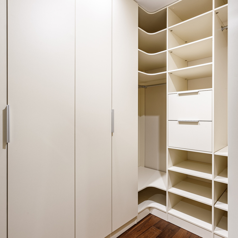 U Shaped Modern Walkin Closet Ardrobe Storage สีสันสีขาวสีดำสีน้ำเงินเมลามีน