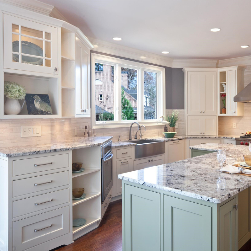 RTA Solid Wood Villa House Furniture ตู้ครัวสไตล์ Shaker สีขาวและสีเขียวพร้อมเคาน์เตอร์ด้านบน